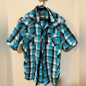 Short sleeve button down